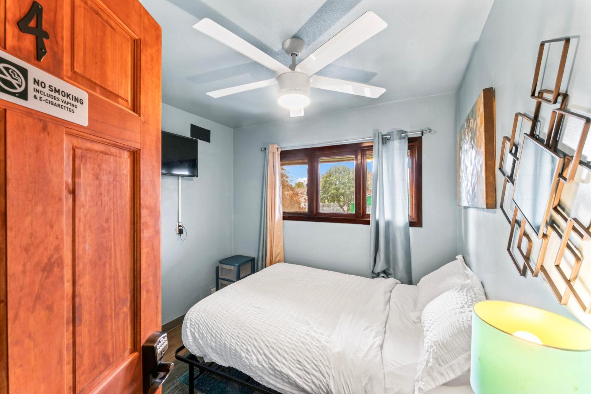 Compact, Comfortable And Cozy Too Анкоридж Экстерьер фото